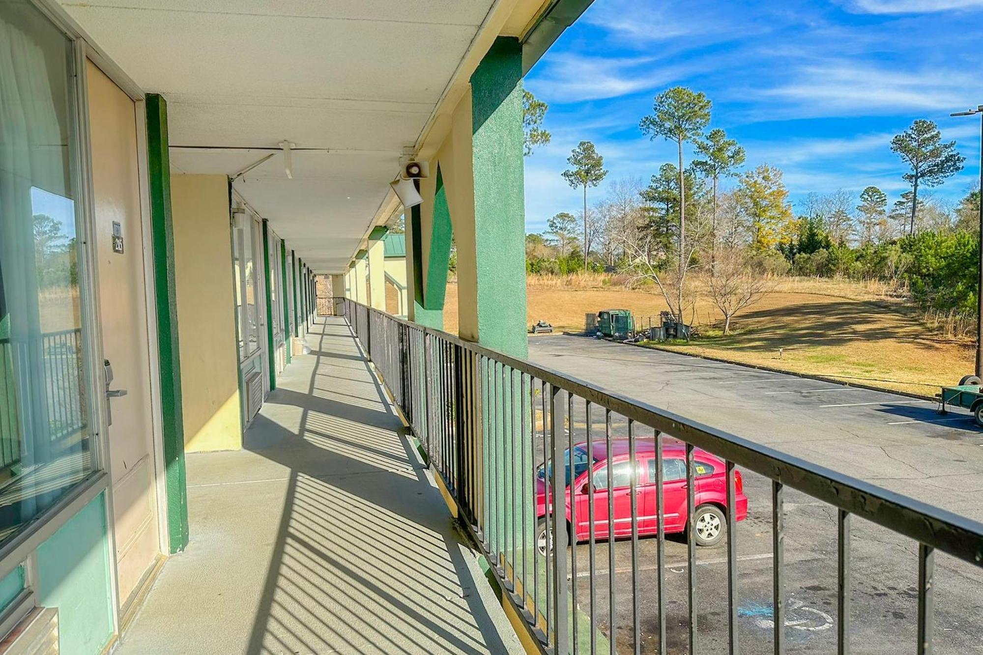 Super Inn & Suites By Oyo Milledgeville Luaran gambar
