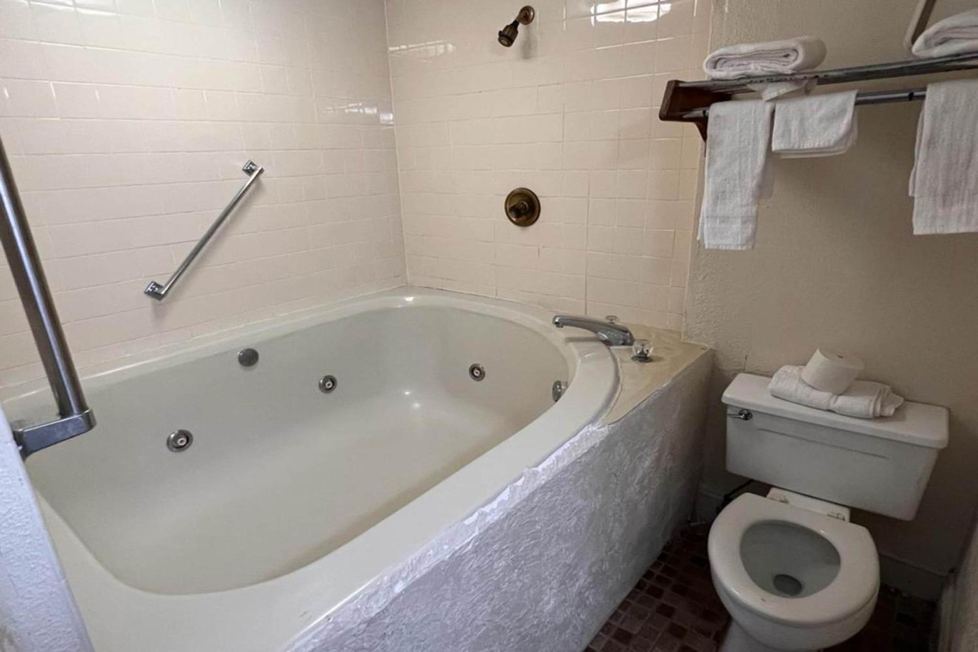 Super Inn & Suites By Oyo Milledgeville Luaran gambar